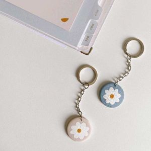 Cute Daisy Keychain Set