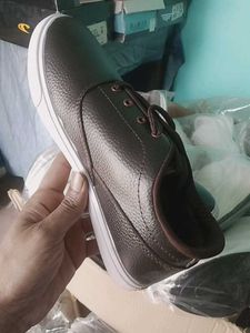 NEW NO USED CASUAL SHOES FOR MEN.