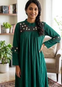 Elegant Emerald Green Embroidered Kurta