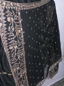 black heavy kurti with duppatta and lehga