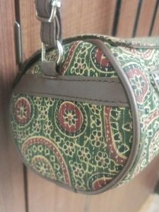 Round Sling Bag