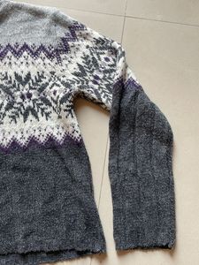 Turtle Neck Sweatshirt