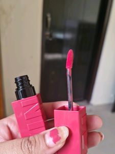 Maybelline Vinyl {New Shade}😍❤️ (Tempting)