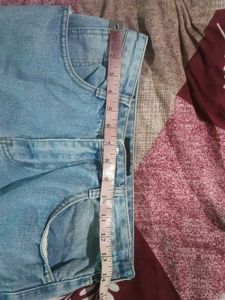 Stylish Women's Light Blue Denim Jeans