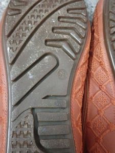 Stylish Brown Juttis