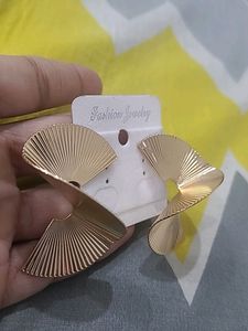 Premium Quality Anti Tarnished Stylish Ear Rings