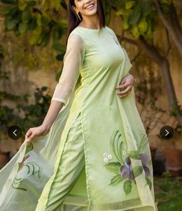 Hand-Painted flower kurti with dupatta