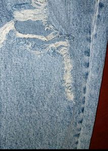 Stylish Ripped Light Wash Jeans