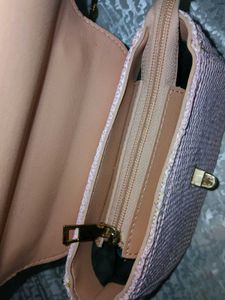 Pink Coquette SideBag 🌸 (With Chain)