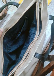 Caprese Jerry Laptop Compatible Tote Large Bag