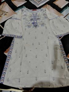 Laks*ita kurta with Floral Print and embroidery