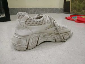 Lightweight Mesh Sneakers