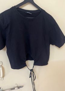 (two tops )Chic Black Tie-Up Crop Tee