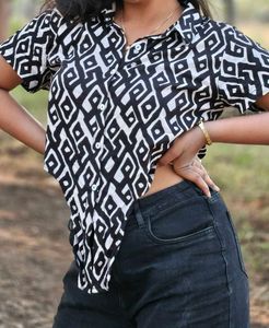 Stylish Black &amp; White Patterned Top