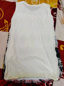 Stylish White Sleeveless Tunic Top