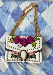 Floral Embroidered Chain Bag