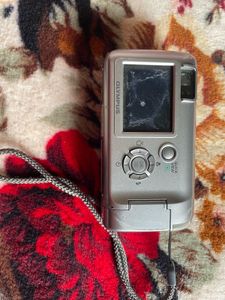 Olympus C-460 Zoom Vintage Digital Camera