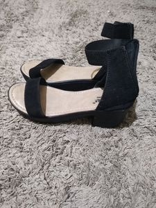 Black Heels With Back Zip Style.