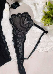 Lace Detail Bra with beautiful brief 👍