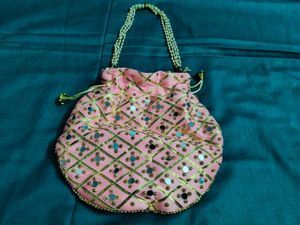 Mirror Work Potli Bag 🩷