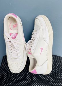 Nike Court Vision Low Sneakers
