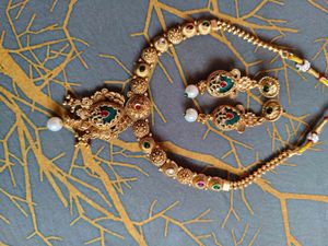 Elegant Gold-Toned Necklace Set