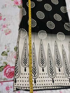 Stylish Black &amp; White Printed Kurta