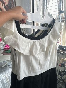 Chic Ruffled White &amp; Black jumpsuit