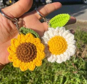 sunflower🌻 and daisy🌼 keychain