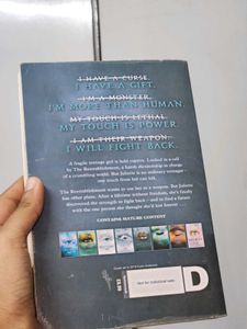 Shatter Me by Tahereh Mafi Book