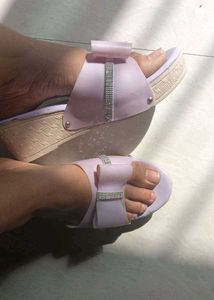 Adorable Bow Platform Slides