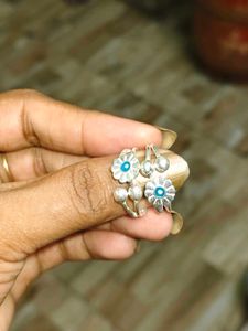 Adjustable Silver 97.5 toe rings new with box