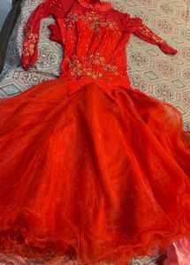 Stunning Red Embellished Gown❤️🦋