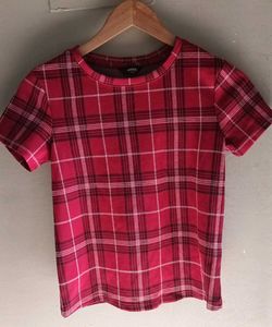 Red Gingham plaid T-Shirt