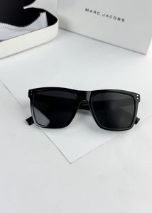 MARC JACOBS BLACK 6000