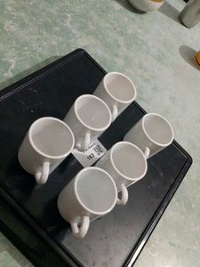 pare of 6 cutting chai cup..  white in color