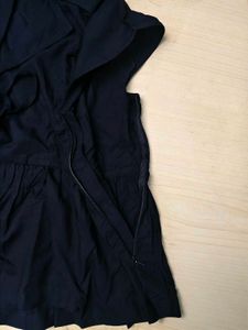 Chic Black Sleeveless Top