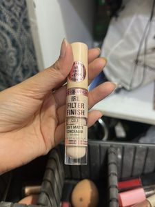 Revolution IRL Filter Finish Concealer