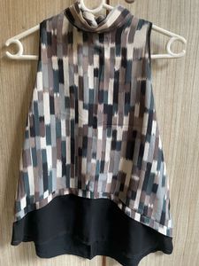 Chic Sleeveless Layered Top
