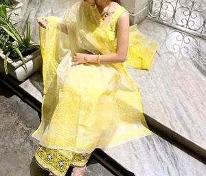 traditional manipuri atire tolophuti (bottom wear)