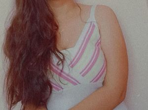 Striped Rib-knit surplice camisole !