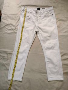 H&amp;M Men's Classic Navy Polo &amp; White Jeans Set