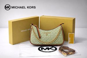 MICHAEL KORS SLING BAG