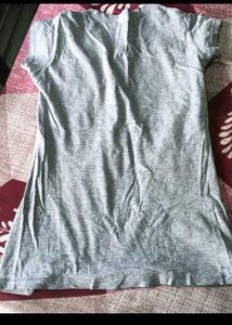 5 Bundle of Graphic T-Shirts