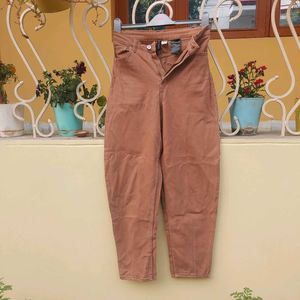 Mom Fit Faun Color Jeans