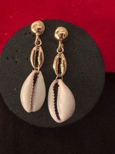 Dressberry Shell Drop Earrings