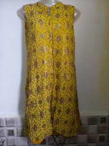 Beautiful Yellow Embroidered Kurta Size Small