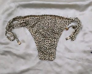 Victoria's Secret Print Bikini panty