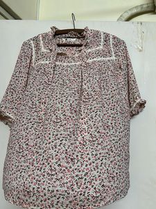 Floral Top With Lace -L
