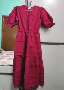 Chic V-Neck Puff Sleeve Midi Dress